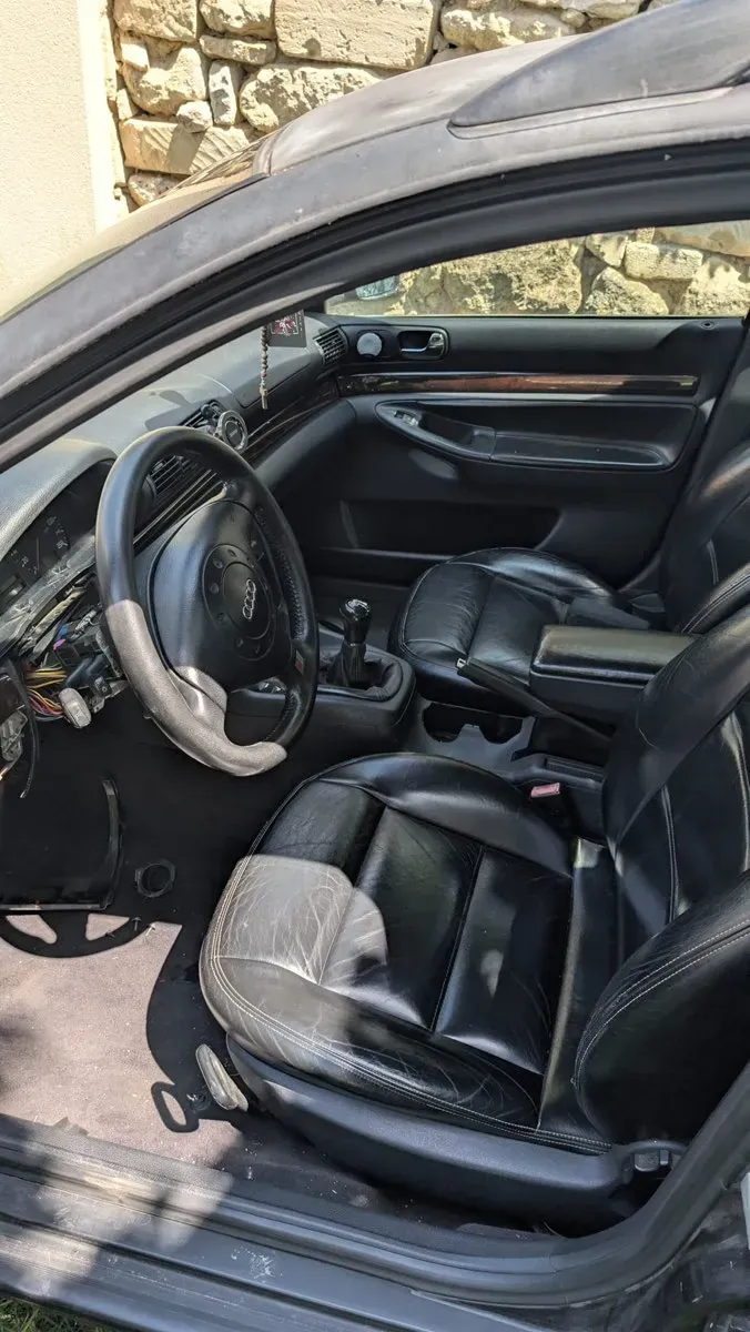 Audi A4 1997 photo 3