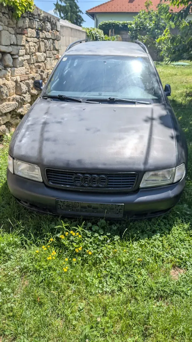 Audi A4 1997 photo 2