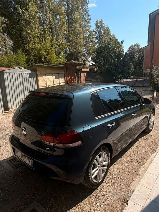 Volkswagen Golf 2010 photo 4
