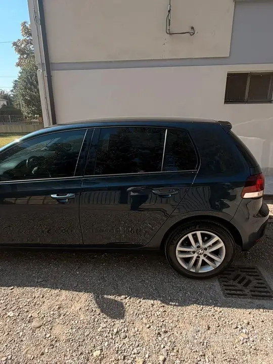 Volkswagen Golf 2010 photo 2