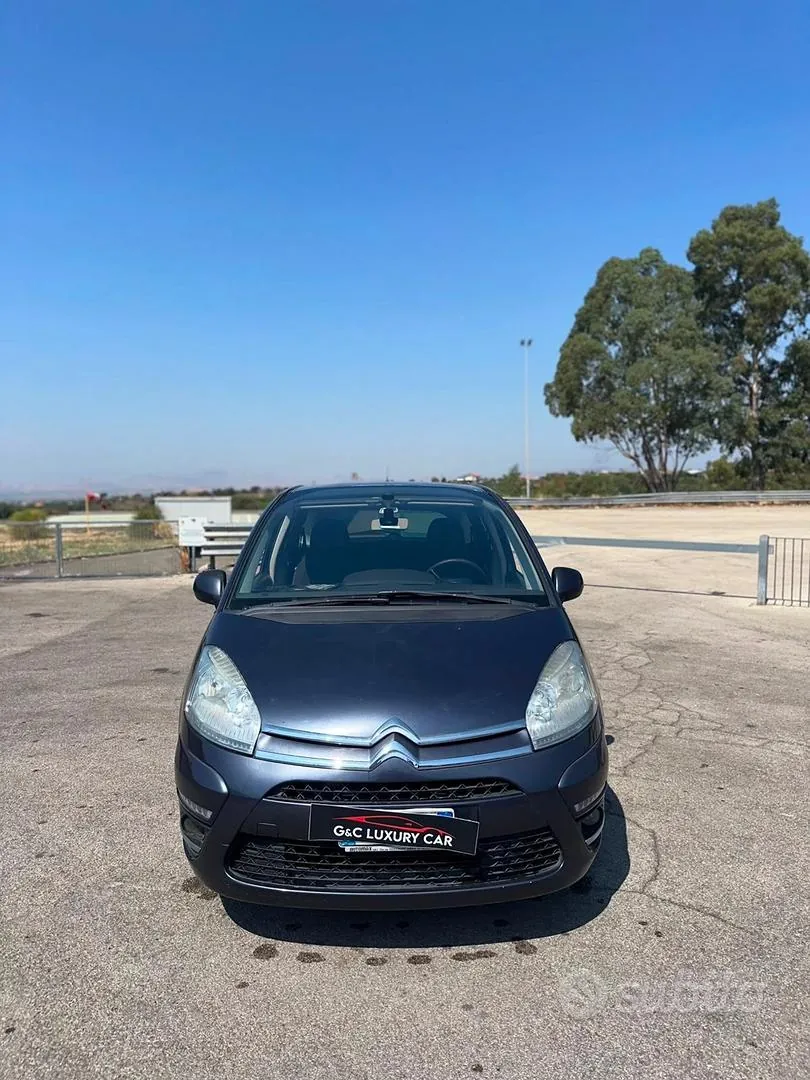Citroen C4 Picasso 2011 photo 3