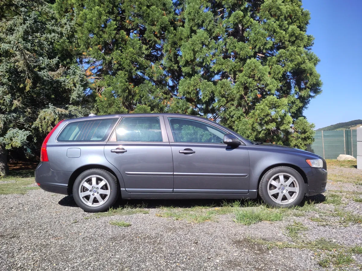 Volvo V50 2011 photo 3
