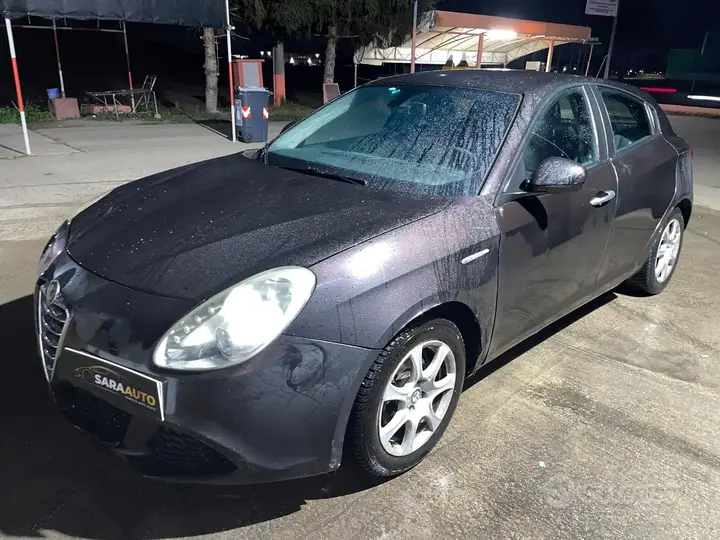 Alfa Romeo Giulietta 2014 photo 2