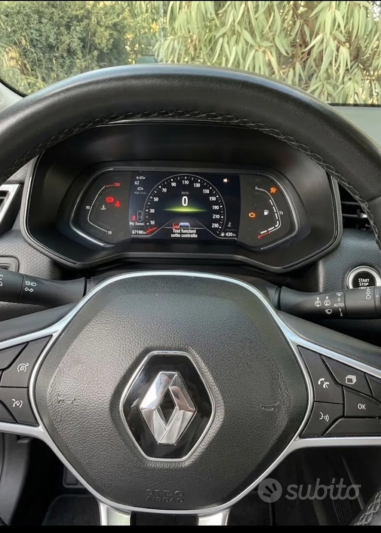 Renault Clio 2022 photo 2