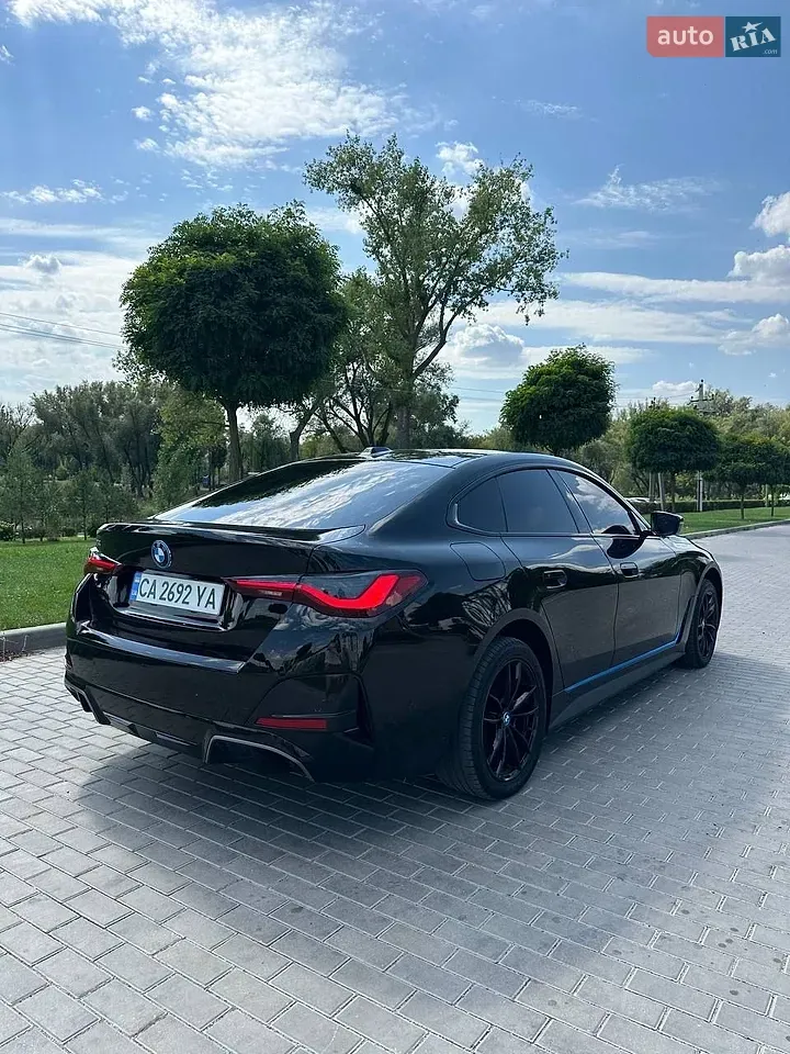 BMW I4 2023 photo 3