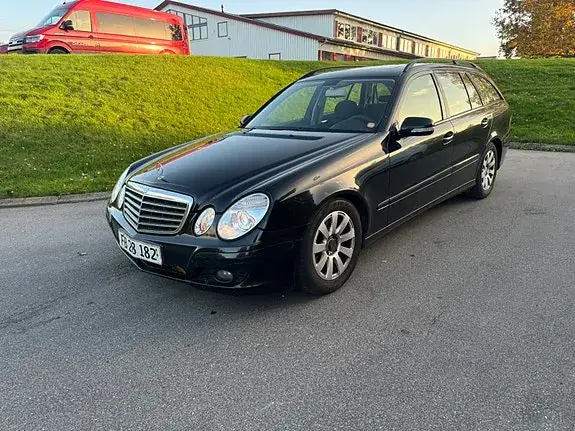 Mercedes-Benz E 220