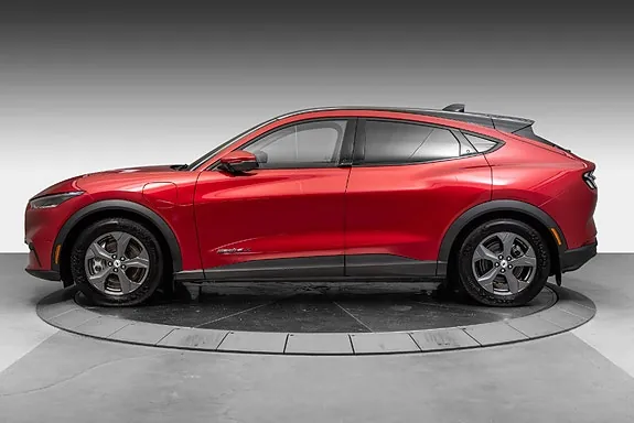 Ford Mustang Mach-E 2022 photo 2