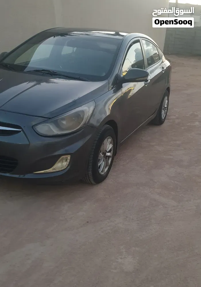 Hyundai Accent 2013 photo 2