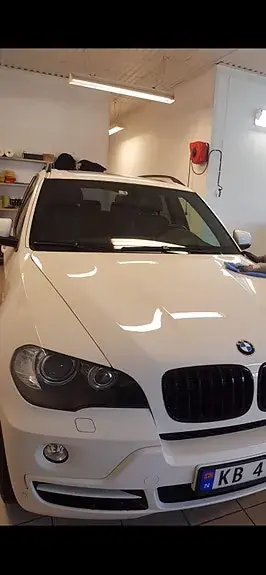 BMW X5 2010 photo 2