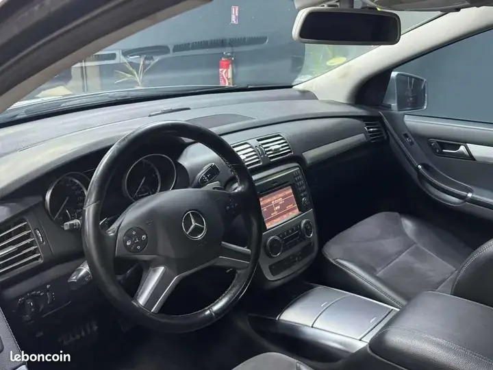 Mercedes-Benz R-Class 2010 photo 5