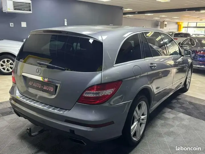 Mercedes-Benz R-Class 2010 photo 3