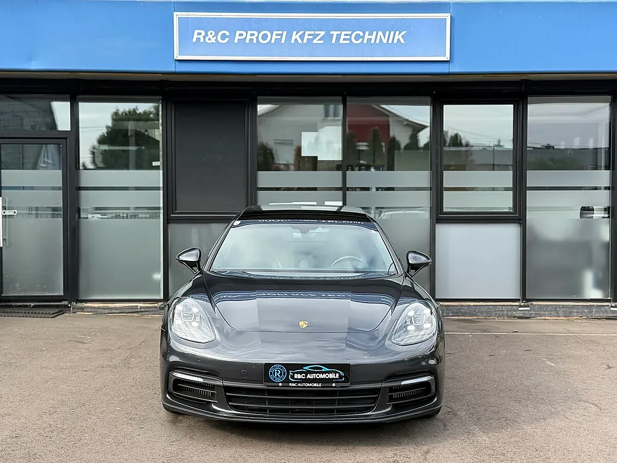 Porsche Panamera 2018 photo 3