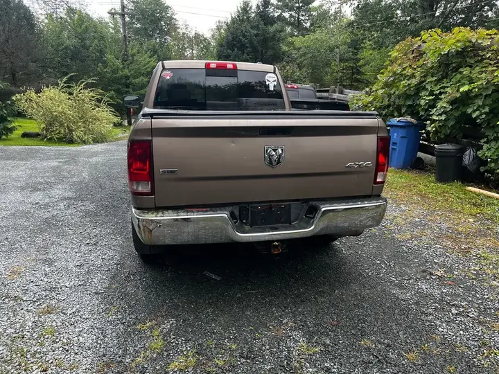 Dodge Ram 1500 2010 photo 4