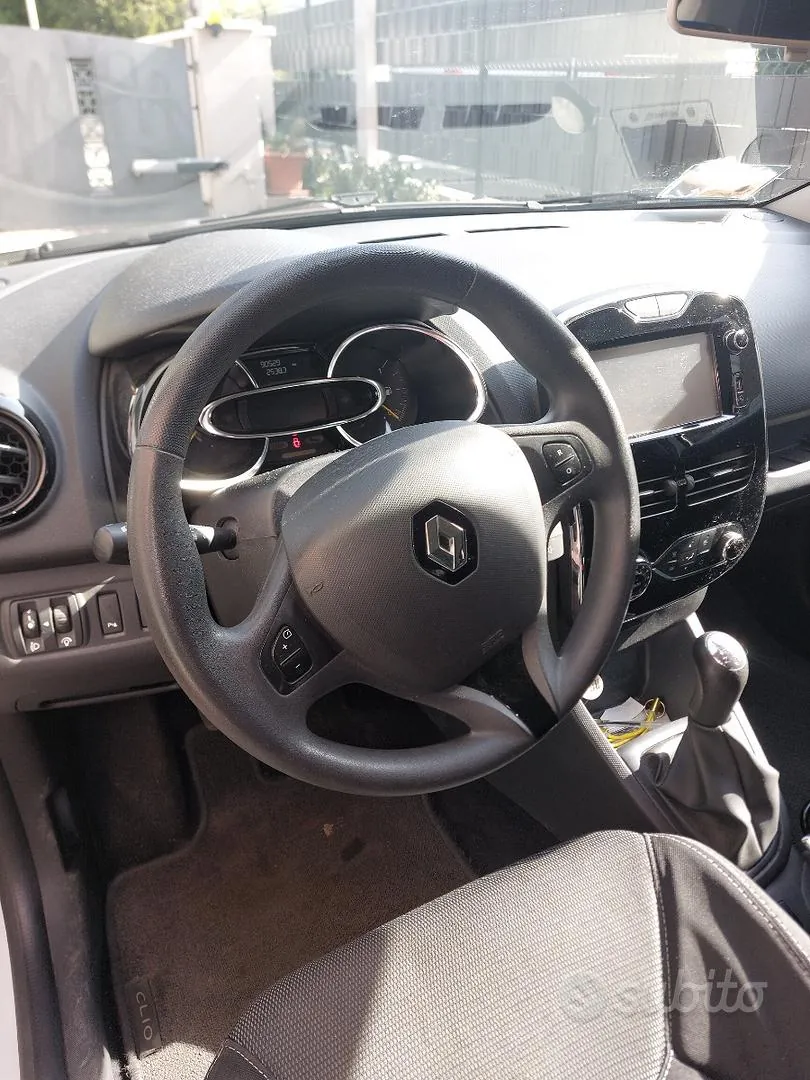 Renault Clio 2014 photo 5