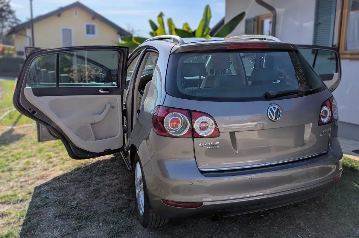 Volkswagen Golf 2011 photo 3