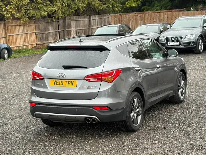 Hyundai Santa Fe 2015 photo 2