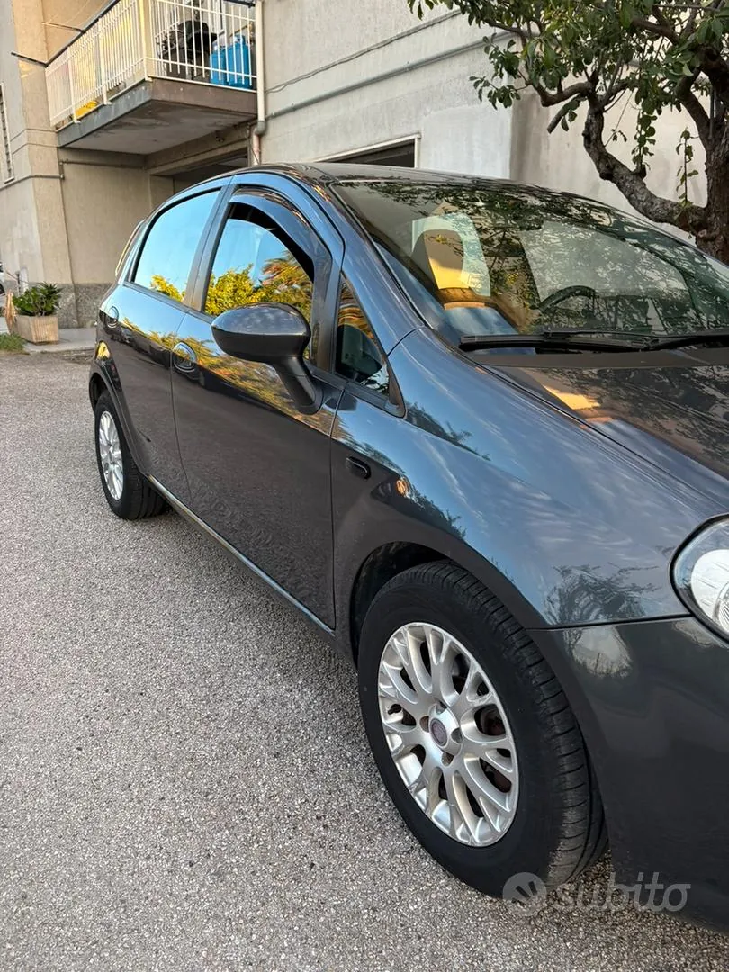 Fiat Punto Evo 2011 photo 3
