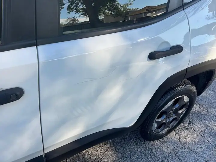 Jeep Renegade 2015 photo 4