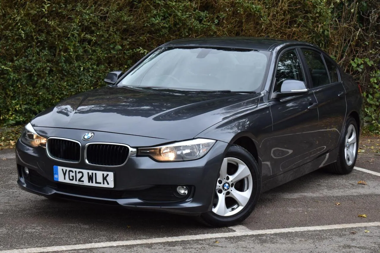 BMW 3 Series 2012 photo 2