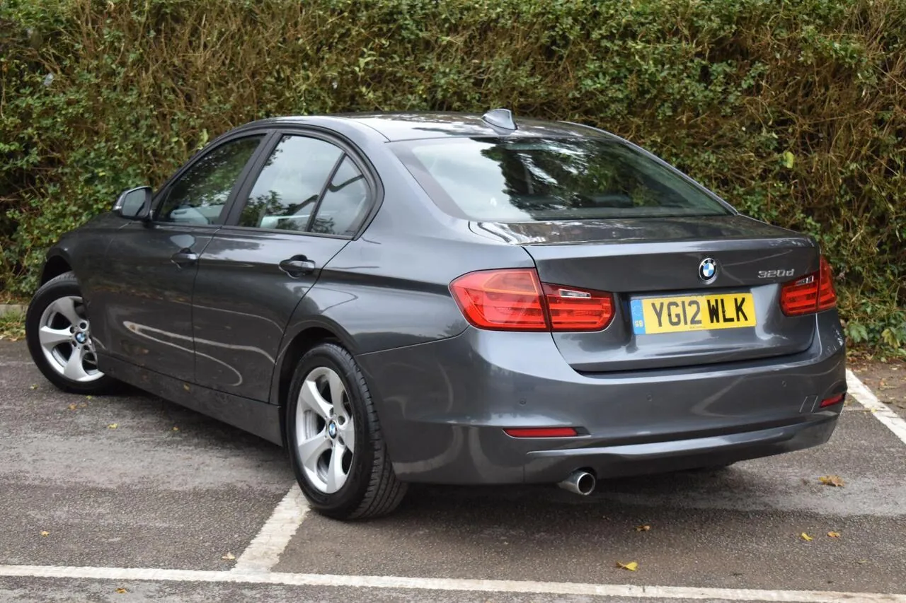 BMW 3 Series 2012 photo 3