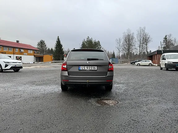 Skoda Octavia 2020 photo 4