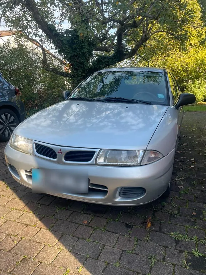 Mitsubishi Carisma