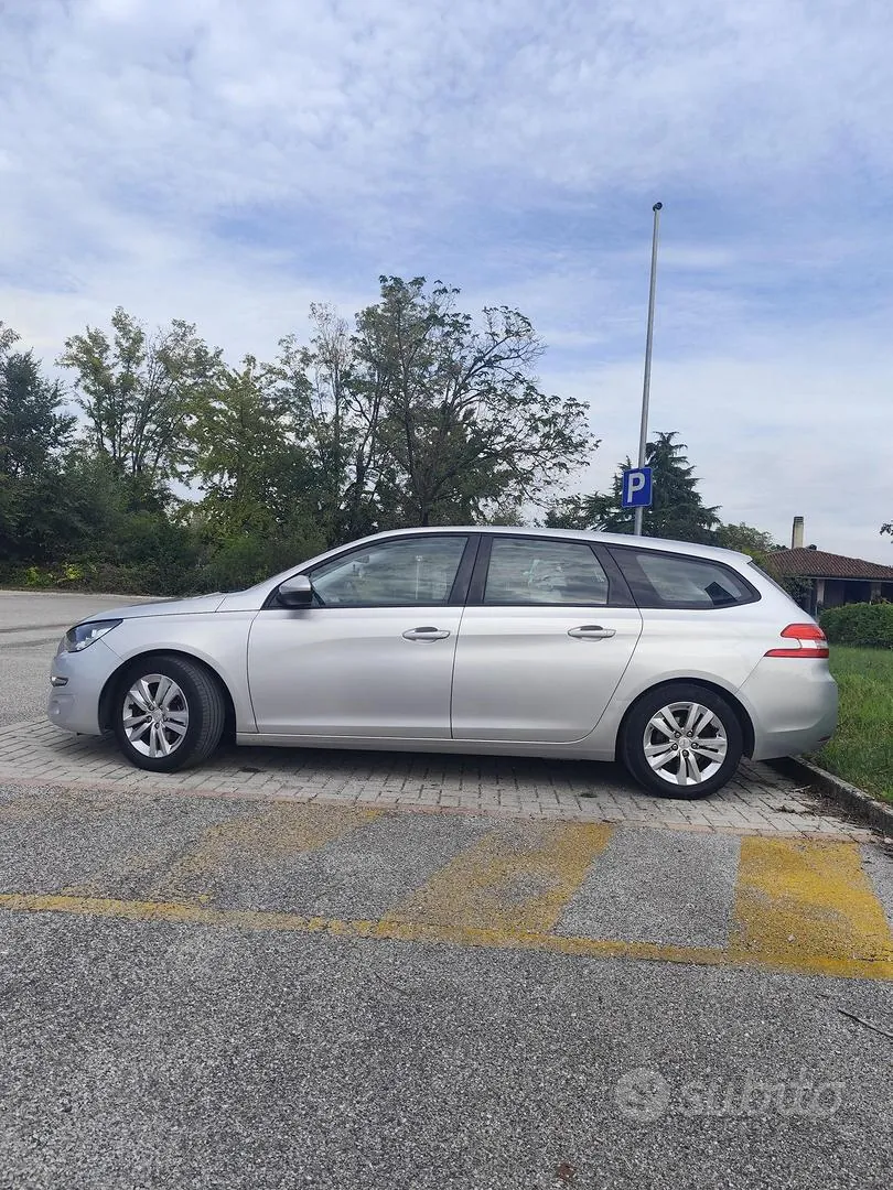 Peugeot 308 2014 photo 3