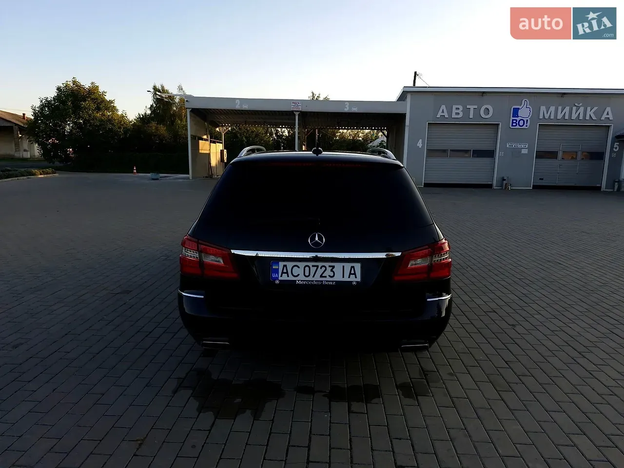 Mercedes-Benz E-Class 2012 photo 4