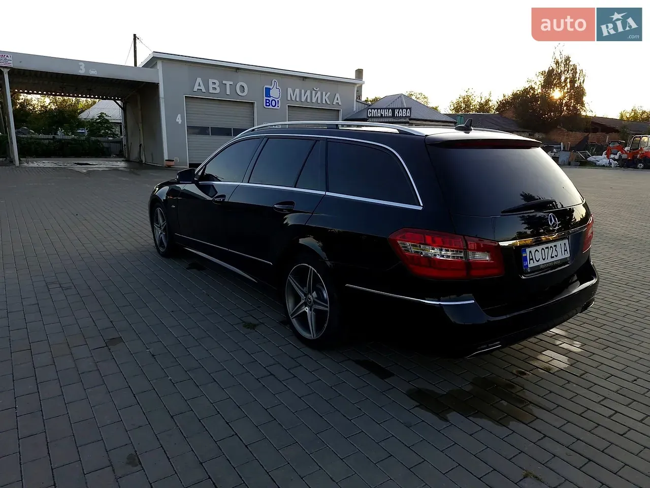 Mercedes-Benz E-Class 2012 photo 5
