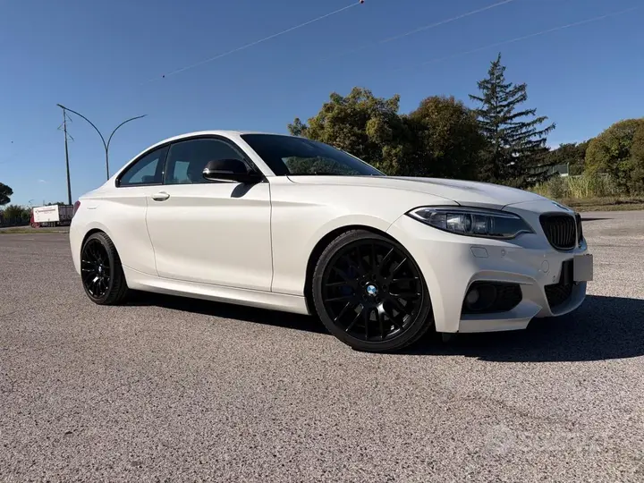 BMW 220I