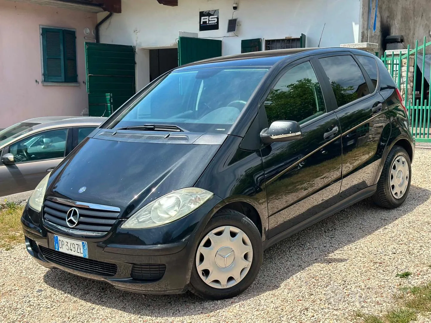 Mercedes-Benz A 180
