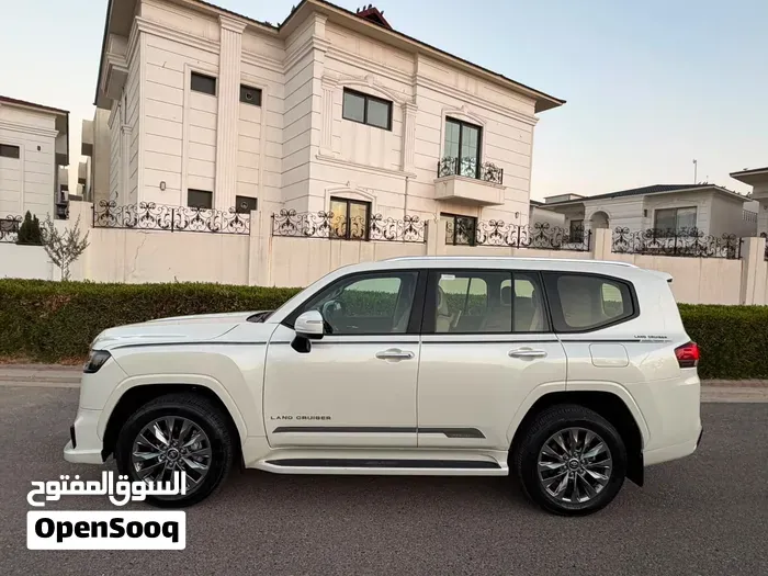 Toyota Land Cruiser 2024 photo 3