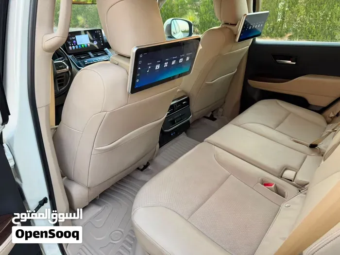 Toyota Land Cruiser 2024 photo 2