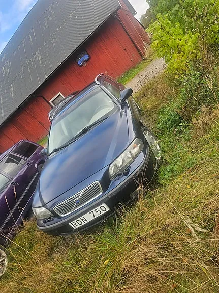 Volvo V70 2000 photo 2