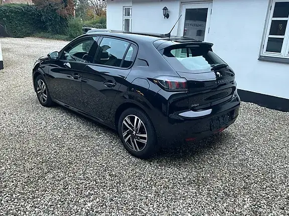 Peugeot 208 2020 photo 5