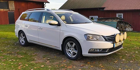 Volkswagen Passat 2012 photo 4