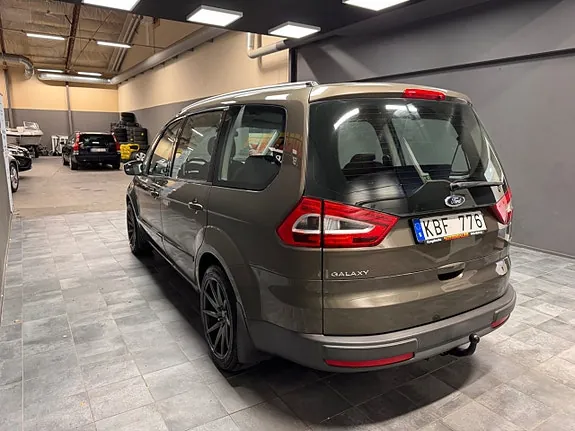 Ford Galaxy 2011 photo 4