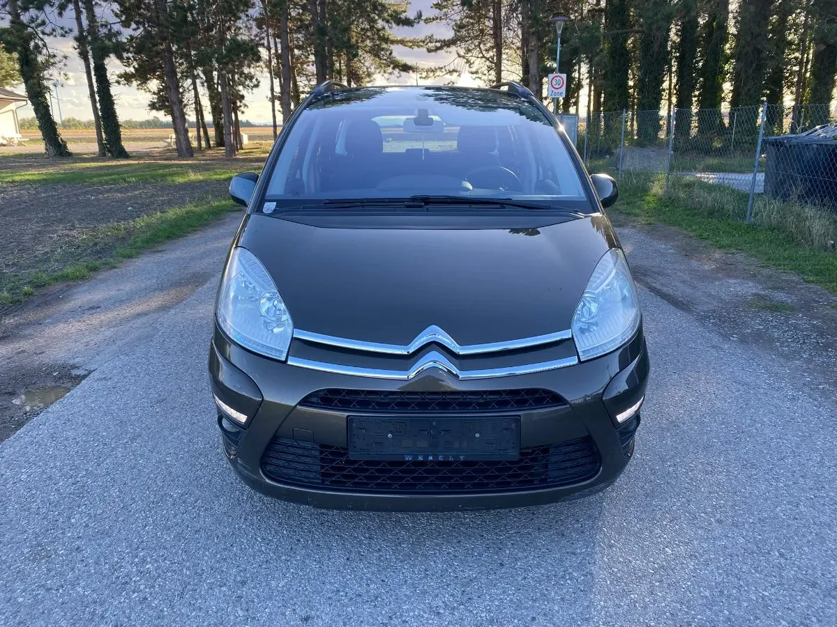 Citroen Grand C4 Picasso 2011 photo 3