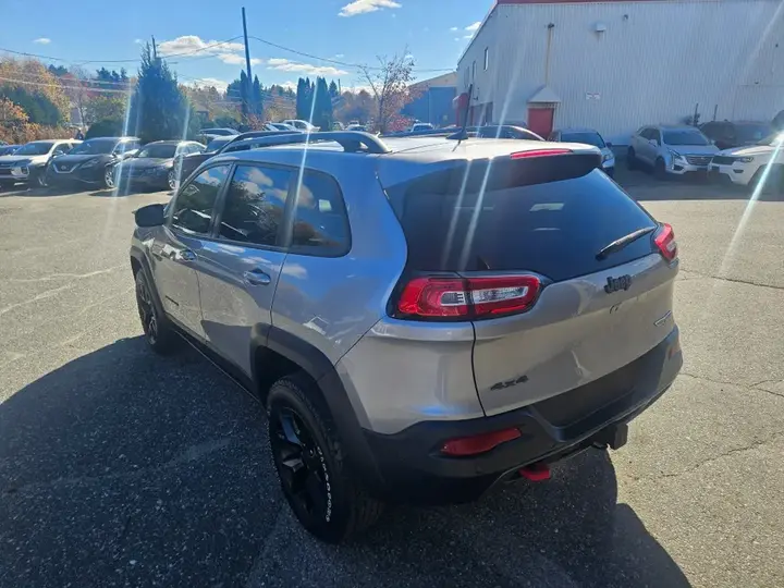 Jeep Cherokee 2018 photo 4