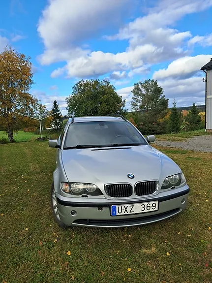 BMW 318I 2004 photo 2