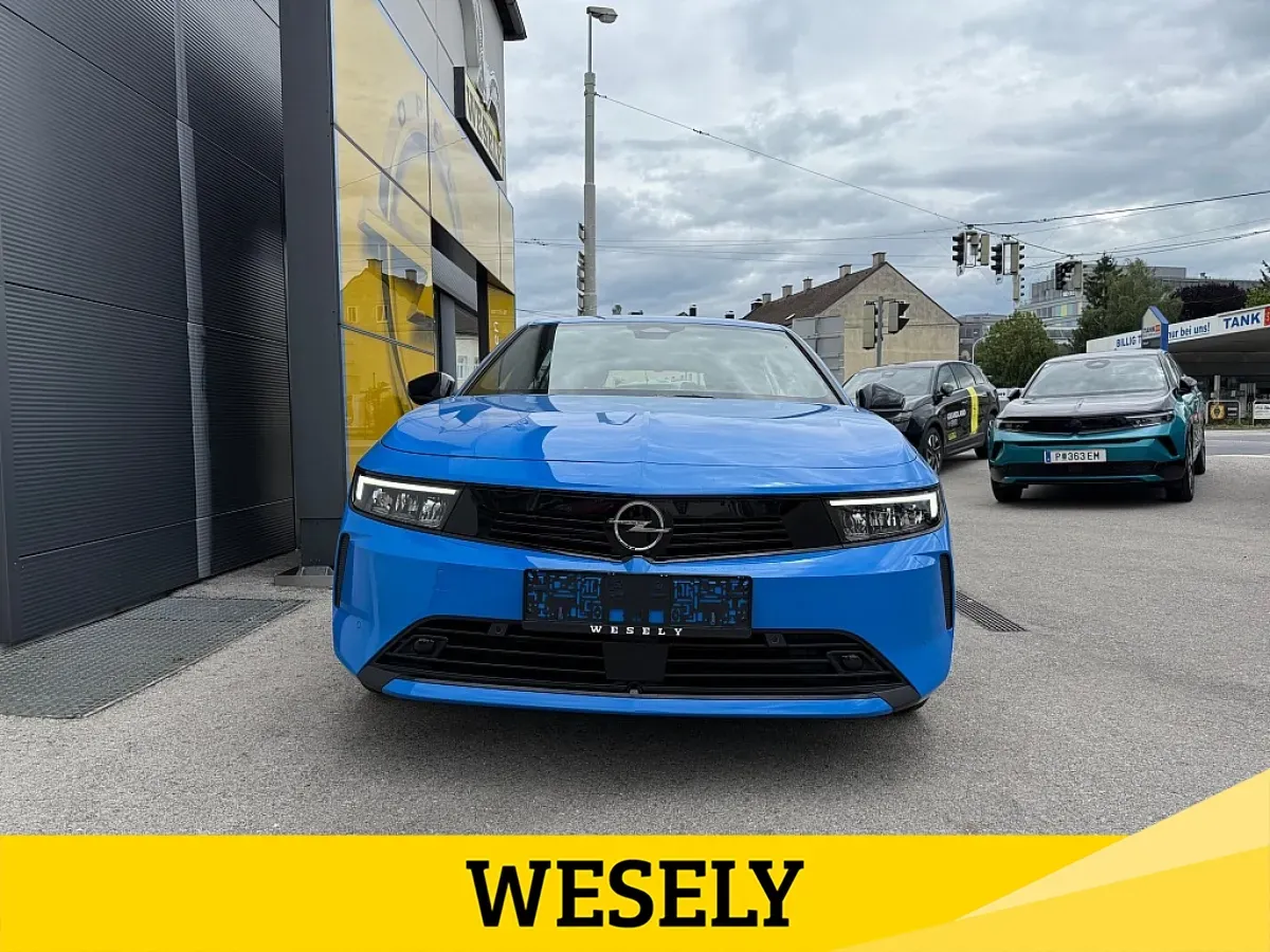 Opel Astra 2025 photo 2
