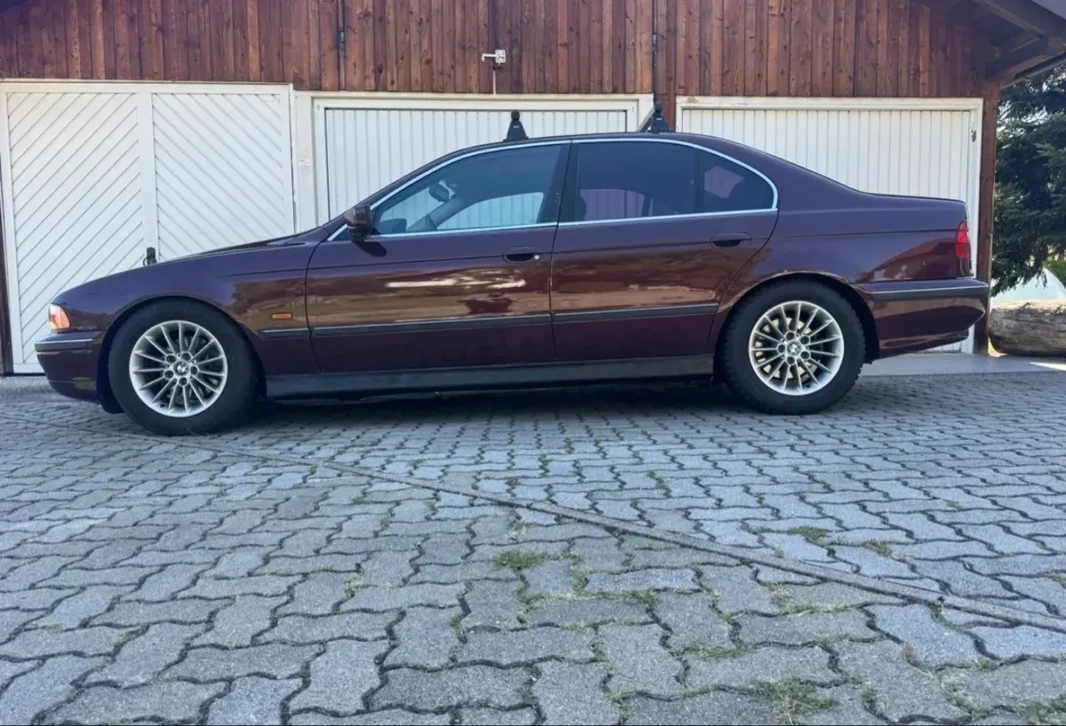 BMW 5 Series 1998 photo 2