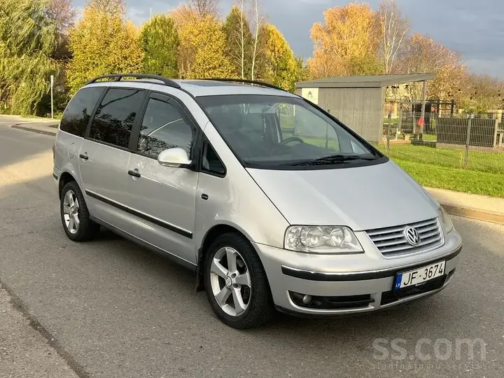 Volkswagen Sharan 2005 photo 2