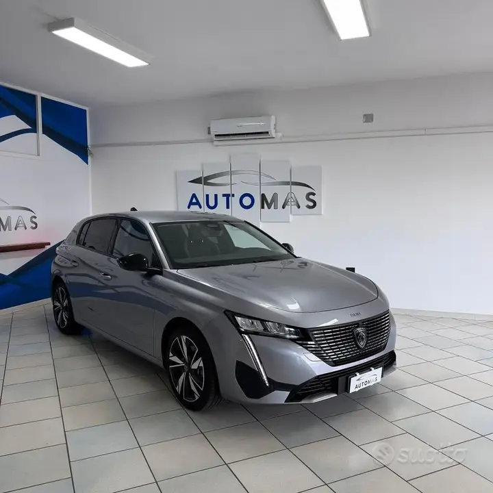 Peugeot 308 2023 photo 2