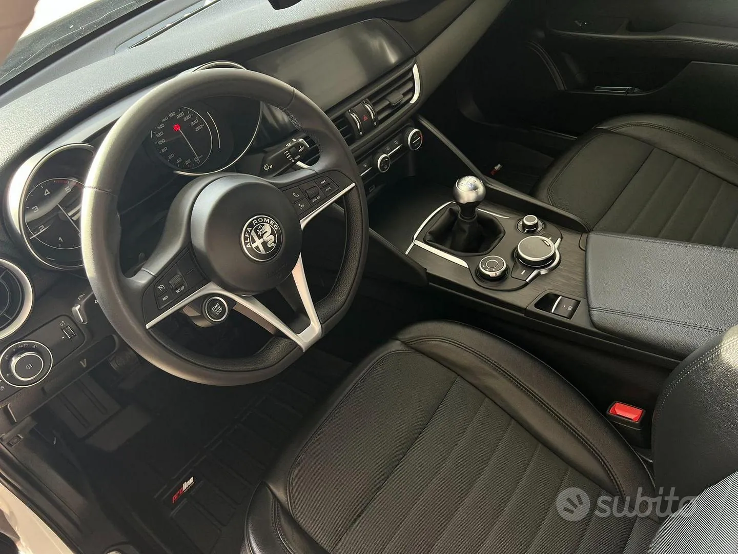 Alfa Romeo Giulia 2016 photo 5