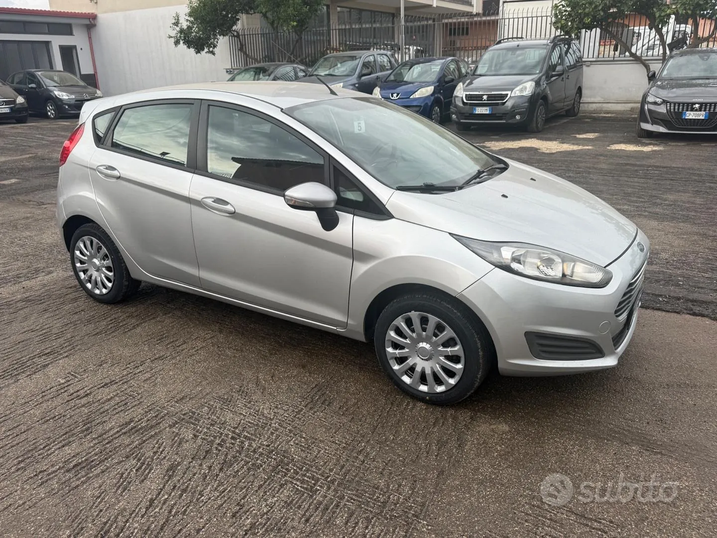 Ford Fiesta 2013 photo 3