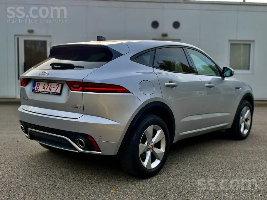 Jaguar E-Pace 2020 photo 4
