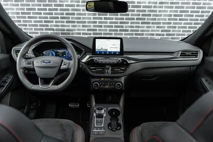 Ford Kuga 2022 photo 2