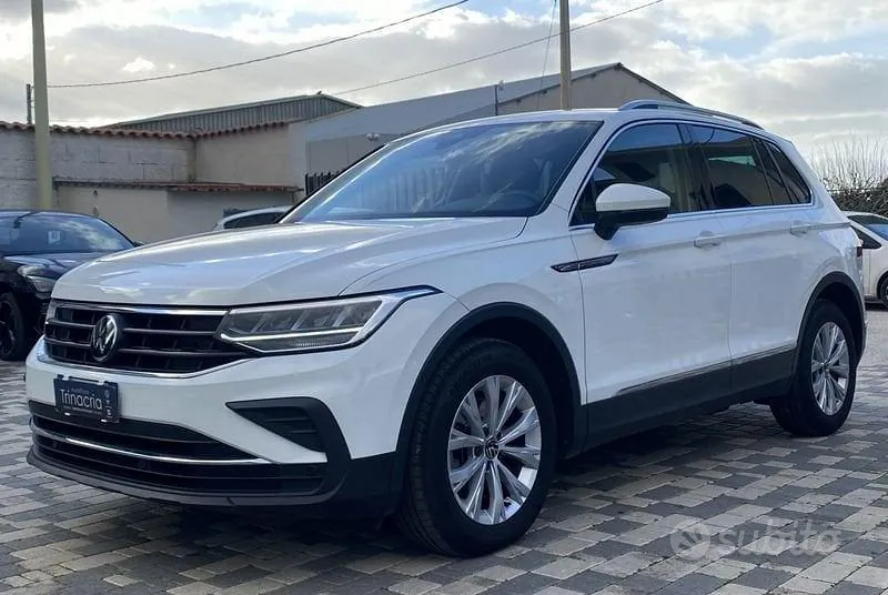 Volkswagen Tiguan 2022 photo 2
