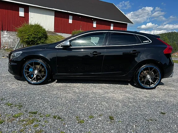 Volvo V40 2015 photo 2